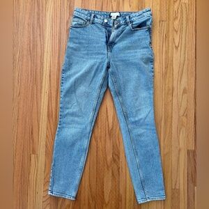 H&M light wash skinny jeans